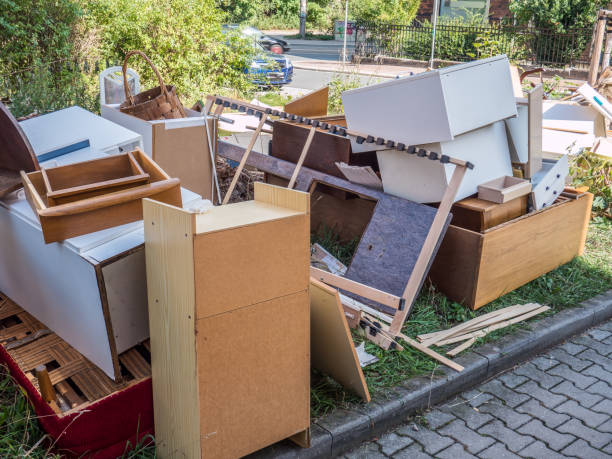 Best Garage Cleanout Services  in Kendallville, IN