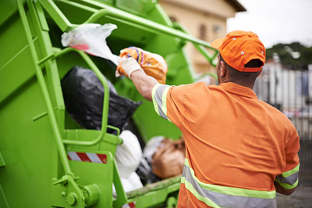 Best Yard Waste Removal  in Kendallville, IN